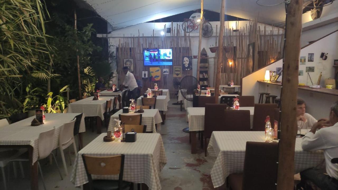 27 Cafe Zanzibar Airport Hotel Eksteriør bilde