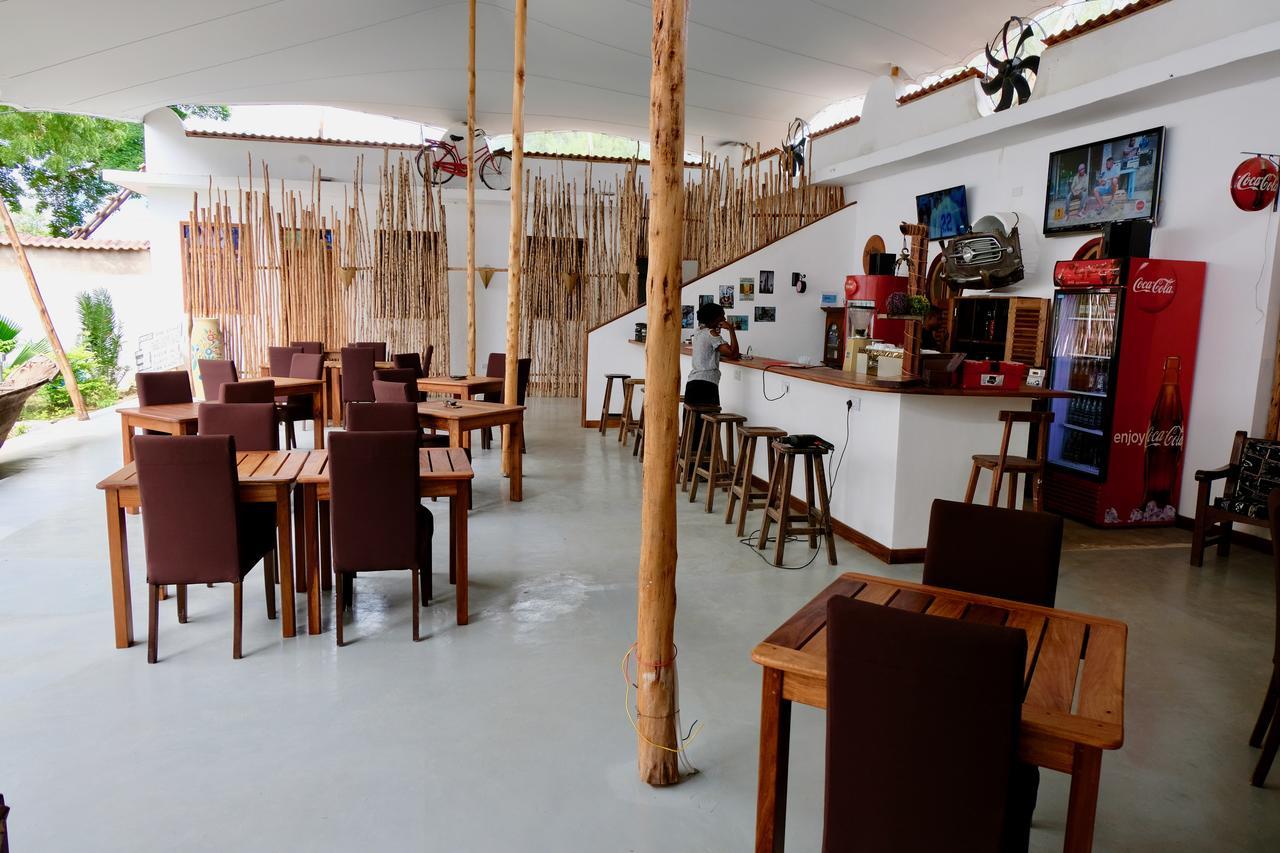27 Cafe Zanzibar Airport Hotel Eksteriør bilde