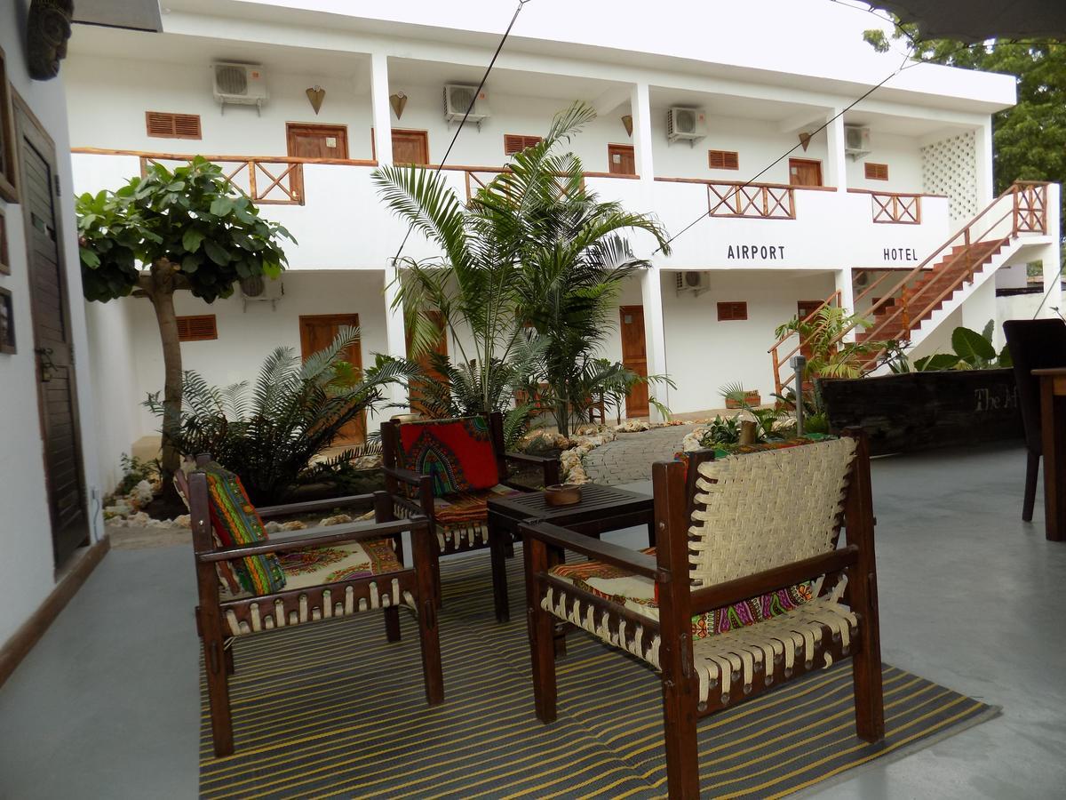 27 Cafe Zanzibar Airport Hotel Eksteriør bilde
