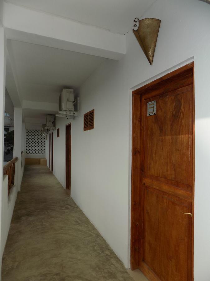 27 Cafe Zanzibar Airport Hotel Eksteriør bilde