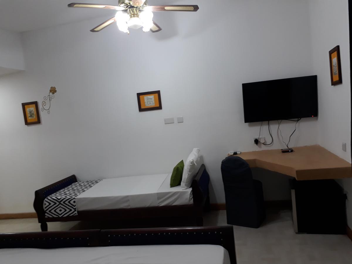 27 Cafe Zanzibar Airport Hotel Eksteriør bilde